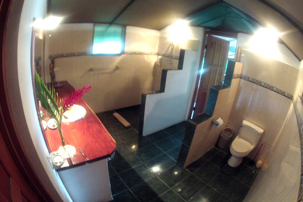 The bathroom of the glapming tent on the beach of Matapalo Costa Rica